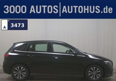 Mercedes-Benz B 180, 2023