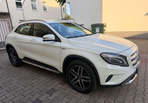 Mercedes-Benz GLA 220, 2017