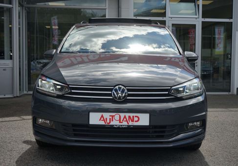 Volkswagen Touran, 2023 3