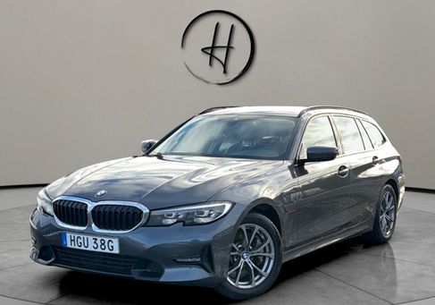 BMW 330, 2021