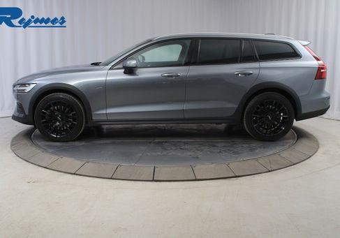Volvo V60 Cross Country, 2021