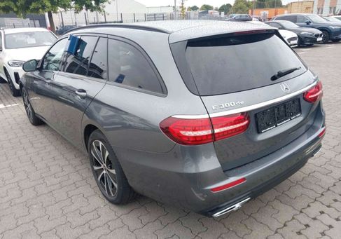 Mercedes-Benz E 300, 2021 3