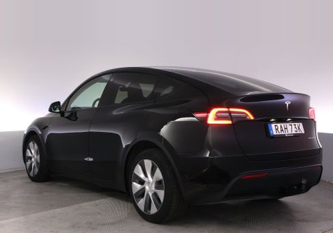 Tesla Model Y, 2023 3
