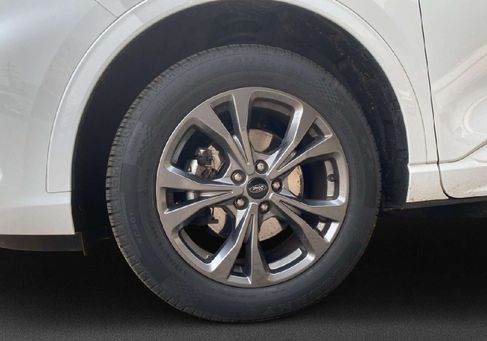 Ford Kuga, 2022