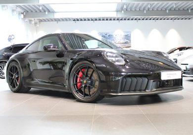 Porsche, 2025