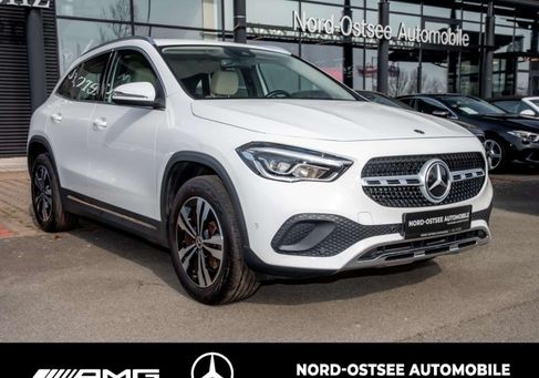 Mercedes-Benz GLA 200, 2020