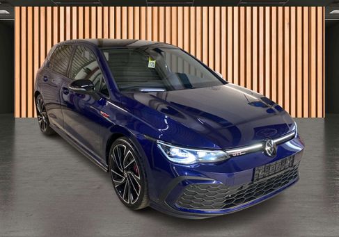 Volkswagen Golf, 2023