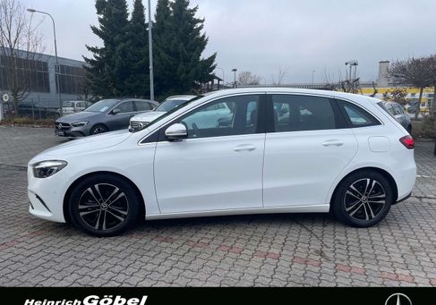 Mercedes-Benz B 200, 2024