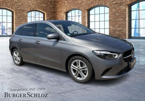 Mercedes-Benz B 180, 2025