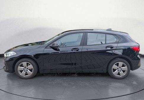 BMW 118, 2022