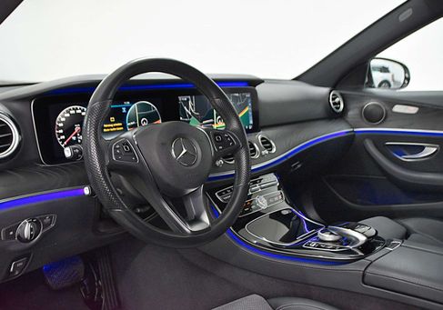 Mercedes-Benz E 200, 2018