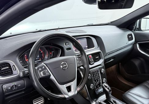 Volvo V40, 2019 3