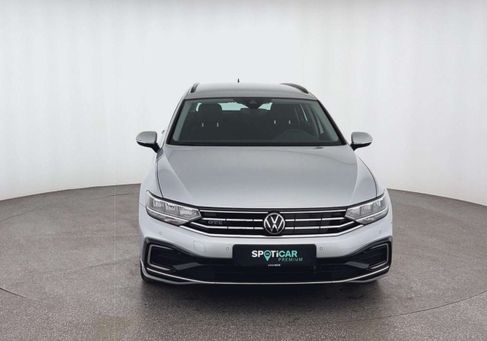 Volkswagen Passat Variant, 2022