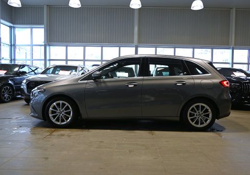 Mercedes-Benz B 180, 2020