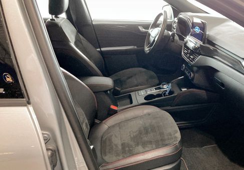 Ford Kuga, 2022