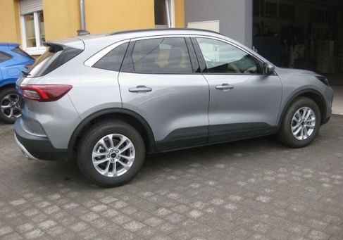 Ford Kuga, 2025