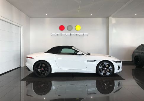 Jaguar F-Type, 2021