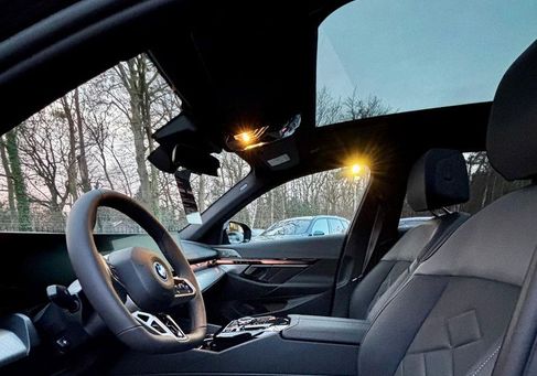 BMW 550, 2026