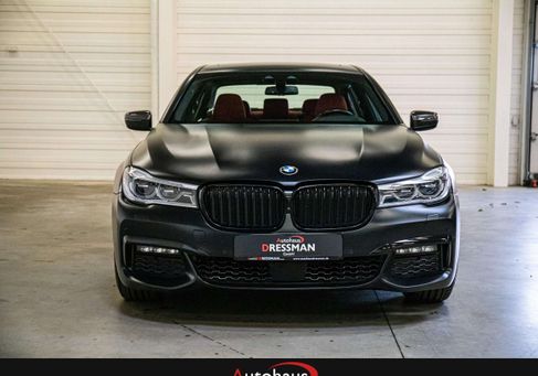 BMW 750, 2017