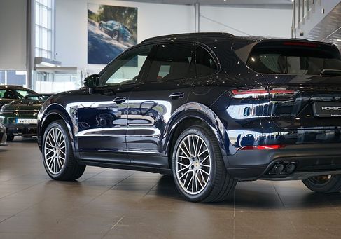 Porsche Cayenne, 2023
