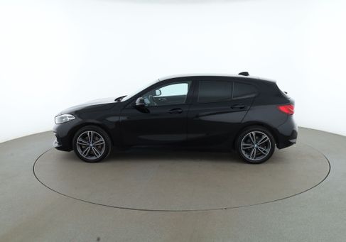 BMW 118, 2021