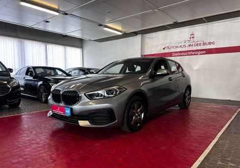 BMW 118, 2022