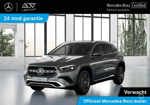 Mercedes-Benz GLA 250, 2023