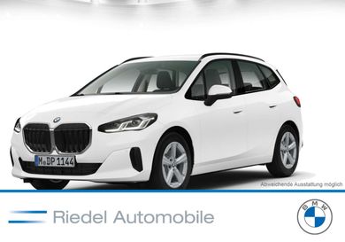 BMW 220, 2025