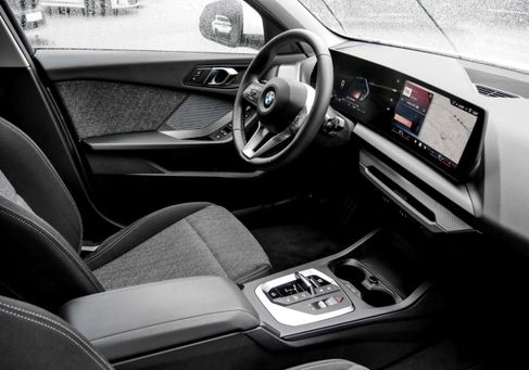 BMW 120, 2025