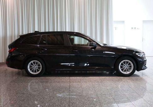 BMW 318, 2021