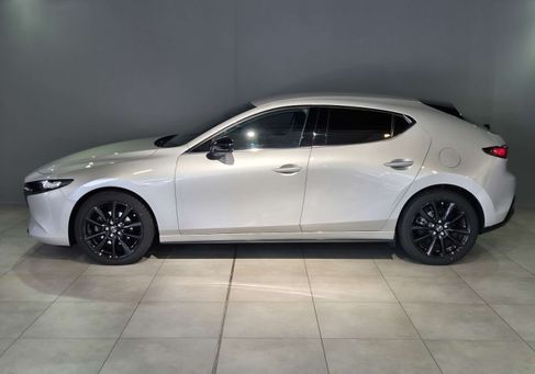 Mazda 3, 2023