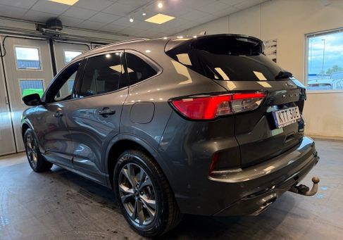 Ford Kuga, 2022
