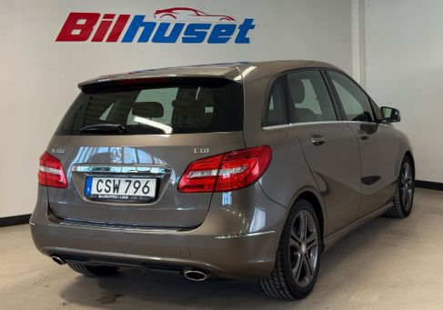 Mercedes-Benz B 200, 2014