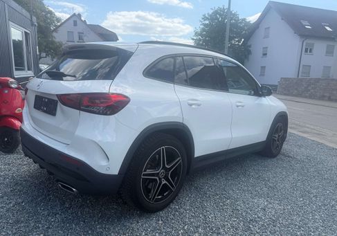 Mercedes-Benz GLA 220, 2021