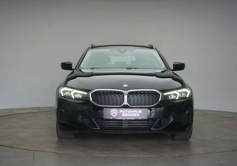 BMW 318, 2022 3