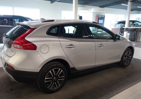 Volvo V40 Cross Country, 2019
