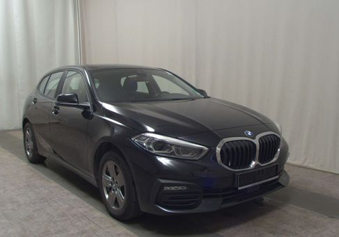 BMW 118, 2022