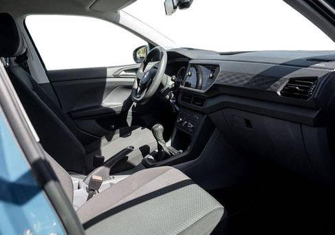 Volkswagen T-Cross, 2019