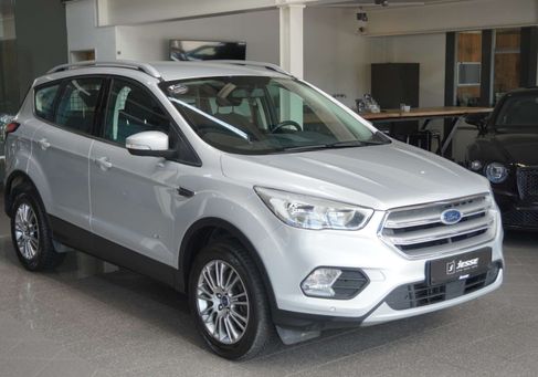 Ford Kuga, 2019