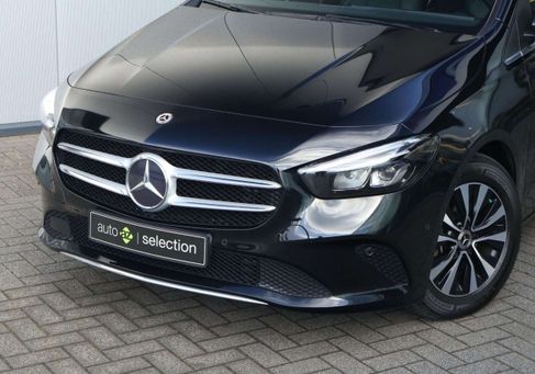 Mercedes-Benz B 180, 2020
