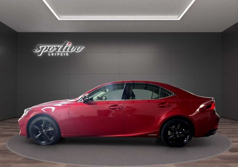Lexus IS 300, 2019 3