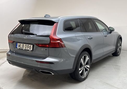 Volvo V60 Cross Country, 2022 3