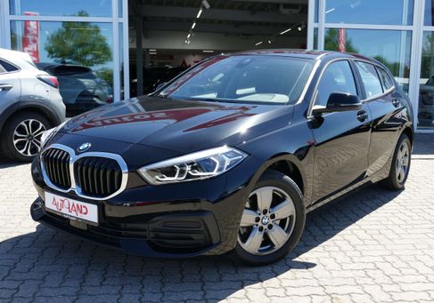 BMW 118, 2022