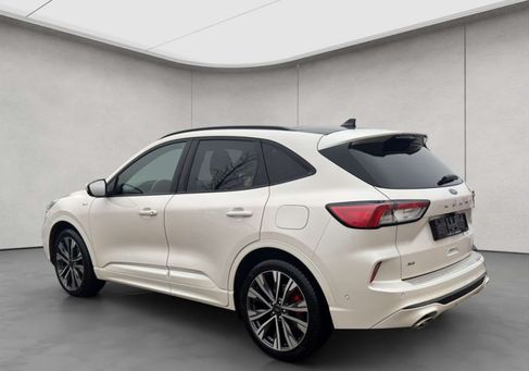 Ford Kuga, 2022