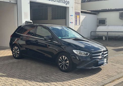 Mercedes-Benz B 180, 2021 2