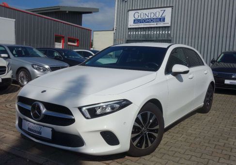 Mercedes-Benz A 200, 2022