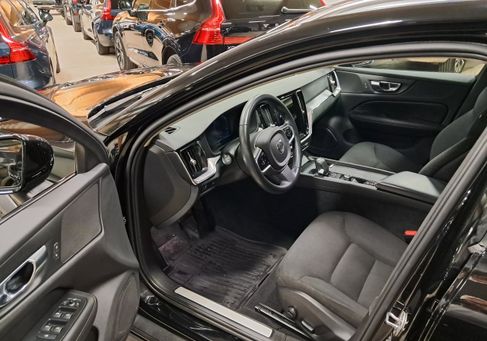 Volvo V60 Cross Country, 2022