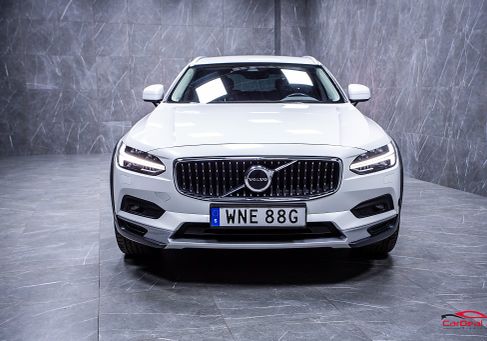 Volvo V90 Cross Country, 2021