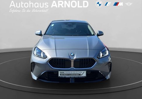 BMW 120, 2025