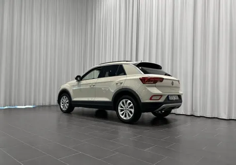 Volkswagen T-Roc, 2025 3